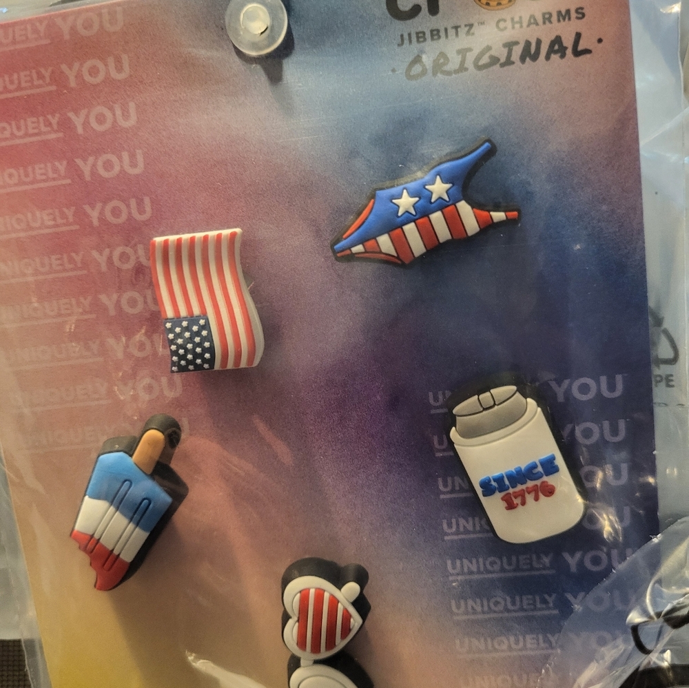 Mega Crush Clog! With patriotic pins, ! - Picture 2 of 4